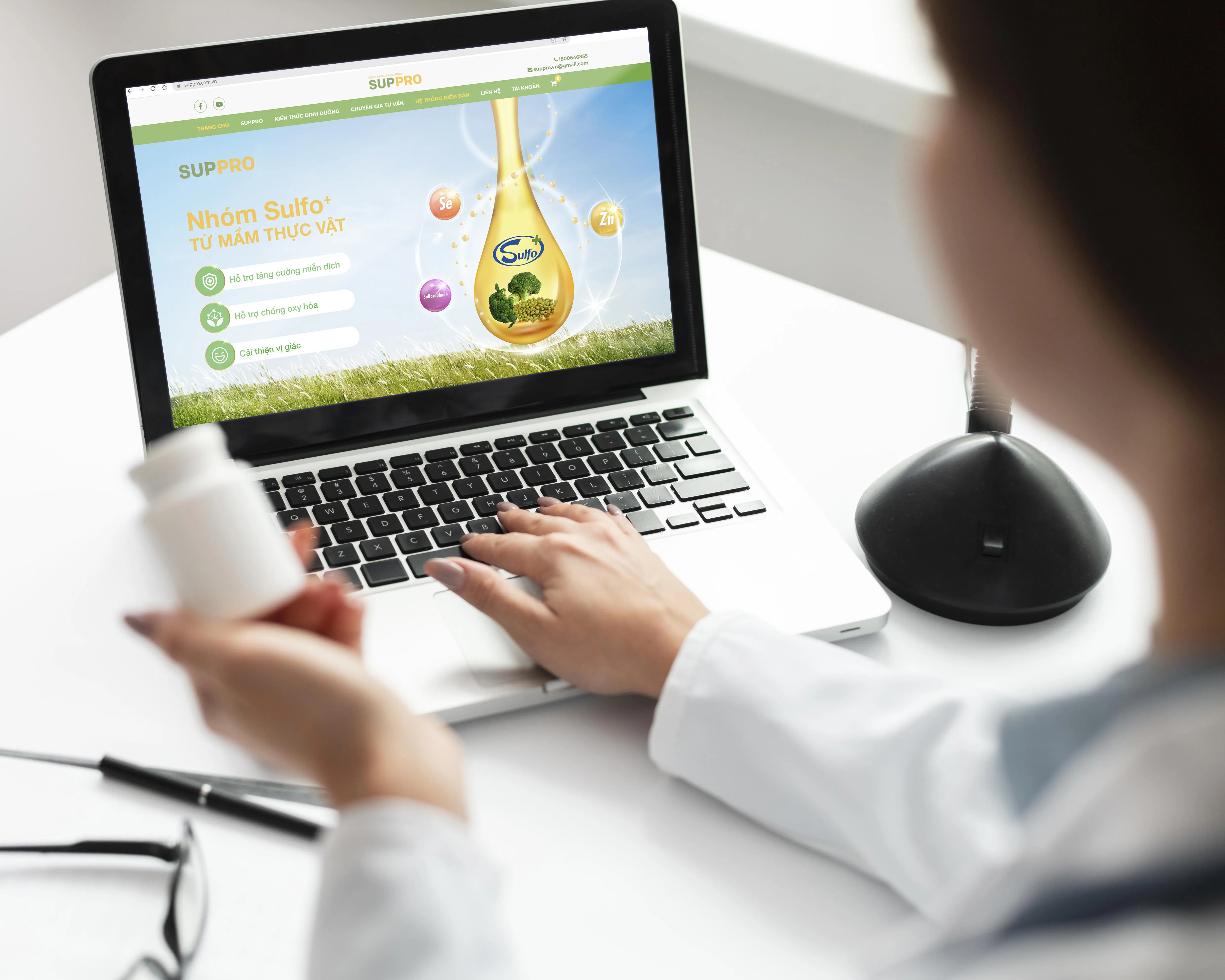 thiết kế banner truyền thông