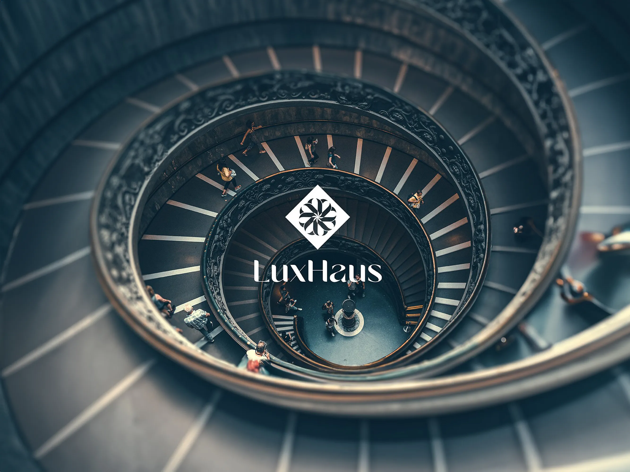 Thiết kế Logo LuxHaus